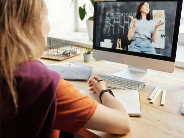 Découvrez toutes nos formations en e-learning et classes virtuelles